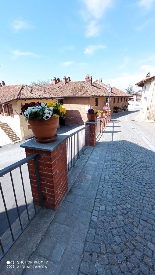 Il Cortiletto Apartment Verduno Екстериор снимка