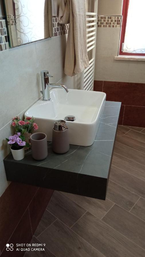 Il Cortiletto Apartment Verduno Екстериор снимка